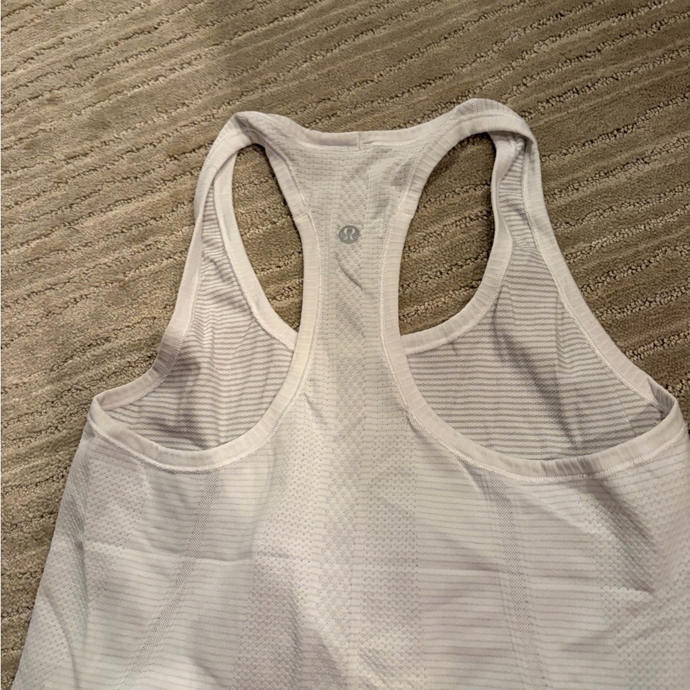 Lululemon Razorback Tank Top - Picture 2 of 2